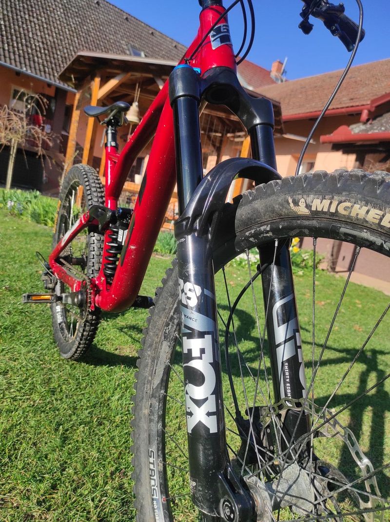 Celoodpružené enduro kolo Gt force 