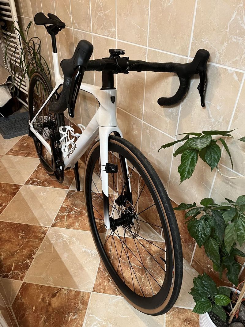 Trek Madone velikost M 