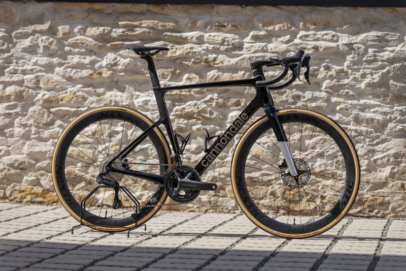 Custom stavba Cannondale SuperSix EVO / Karbony / Kombo