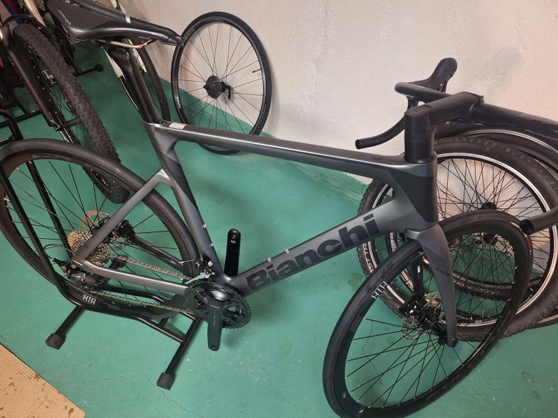 Bianchi oltre race 105 nové.