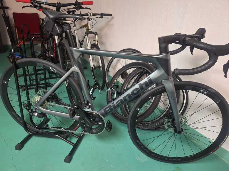 Bianchi oltre race 105 nové.