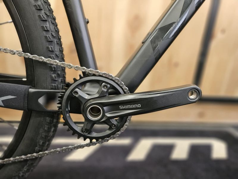 NOVÉ KARBONOVÉ HORSKÉ KOLO MRX, 130 mm zdvih, teleskopická sedlovka