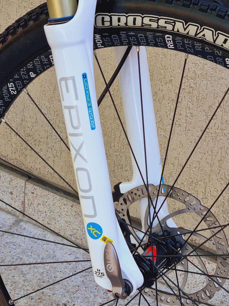 #74 Zánovní ultralehké MRX 27,5, pro 140-160cm