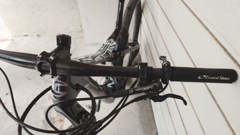 Cannondale Scalpel Carbon 2, Xt/Xtr, karbon kolesá
