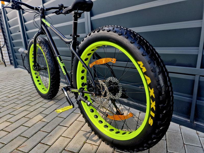 (61)Zánovní Fatbike Author Kotoučové brzdy