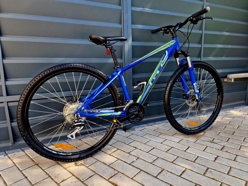 (69)Horské hliníkové kolo GT 27,5" Kotoučové brzdy