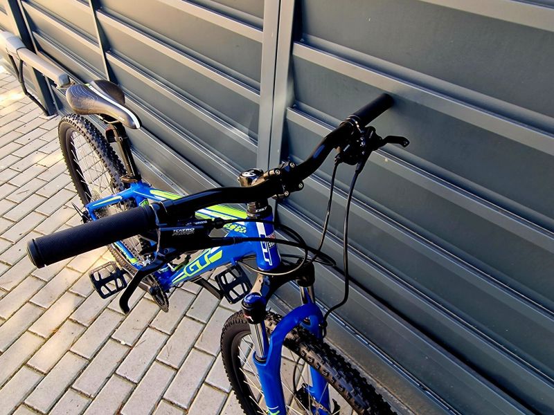 (69)Horské hliníkové kolo GT 27,5" Kotoučové brzdy