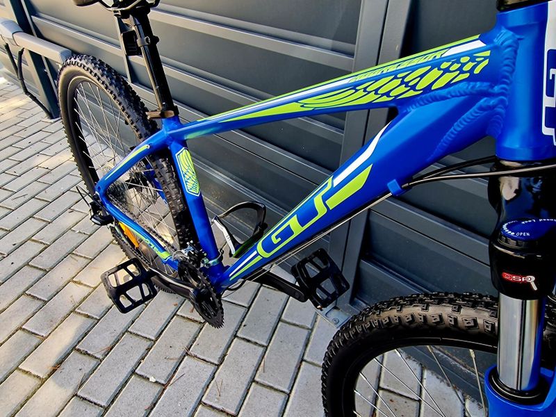 (69)Horské hliníkové kolo GT 27,5" Kotoučové brzdy