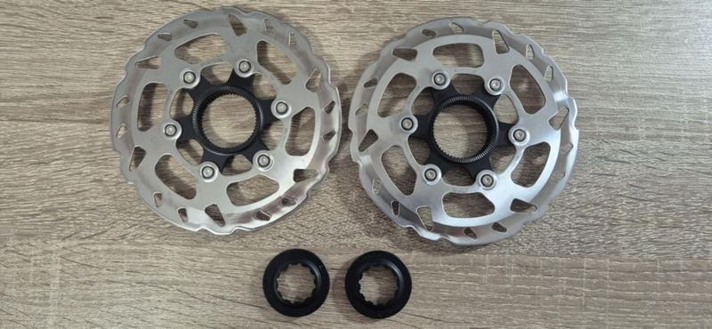 Brzdové kotouče Shimano 140 / SM-RT70-SS