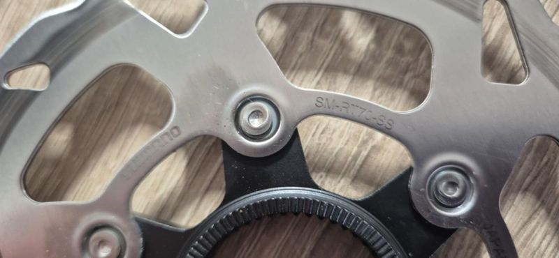 Brzdové kotouče Shimano 140 / SM-RT70-SS
