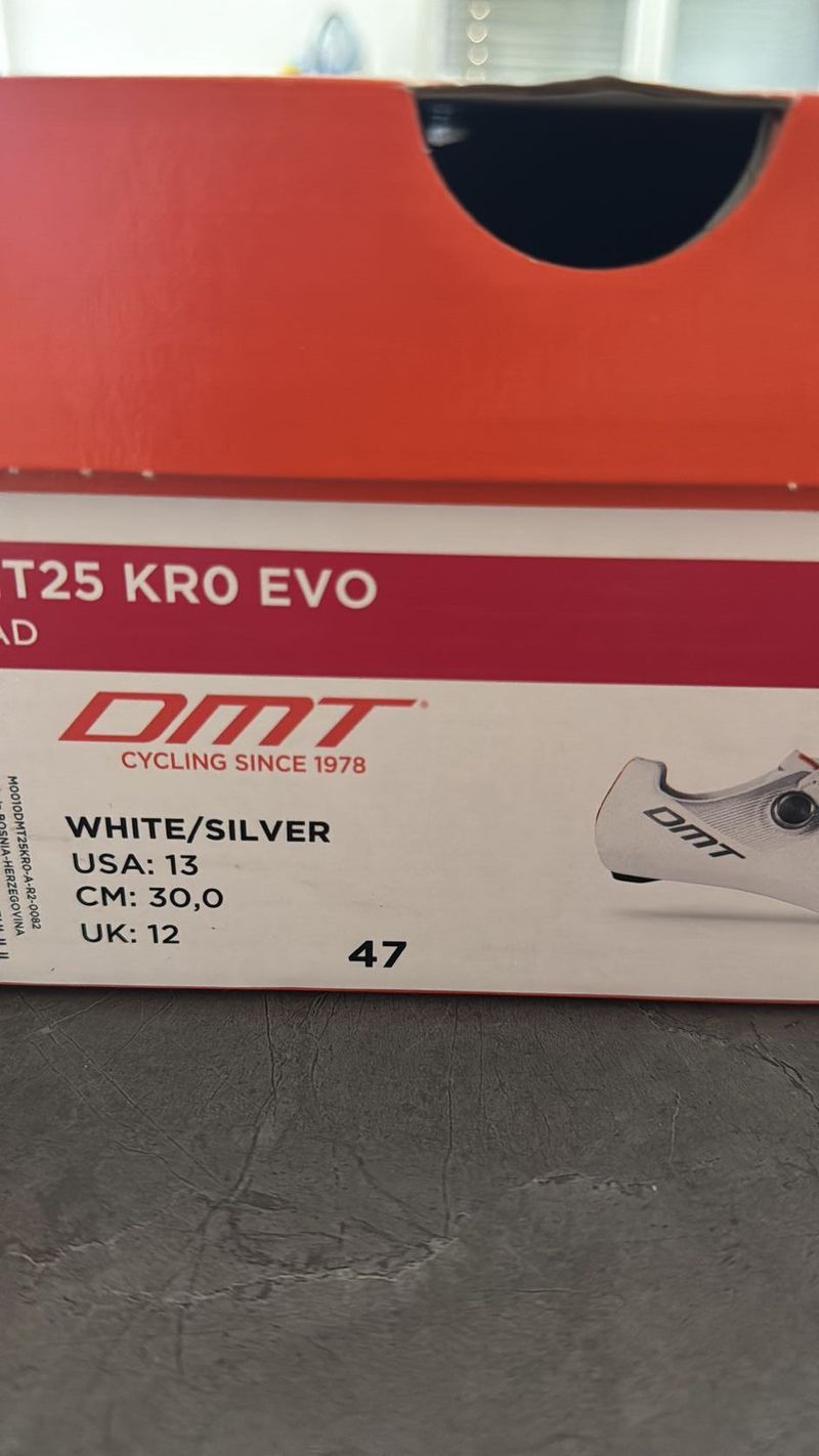 DMT KR0 EVO pánské silniční tretry EUR 47