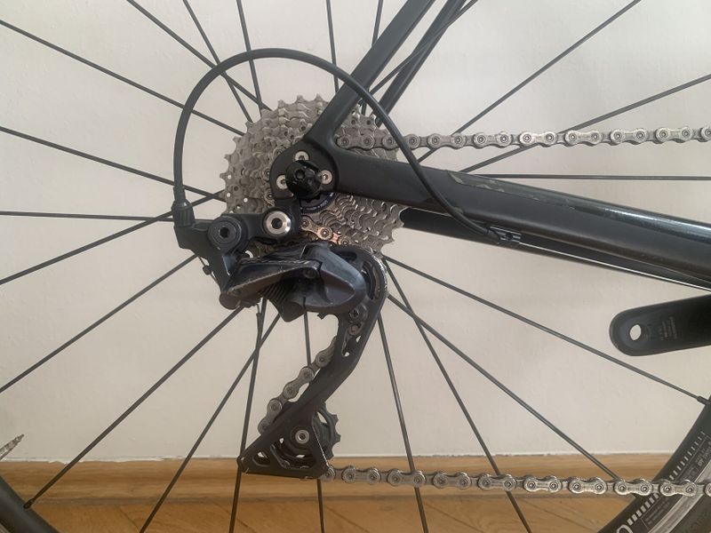 Prodám silniční kolo Canyon Endurace CF8 / 2020