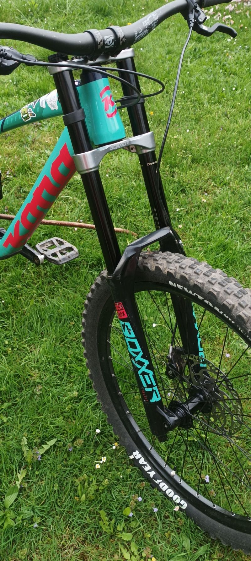 Prodám downhill Kona Operator (posílám poštou)