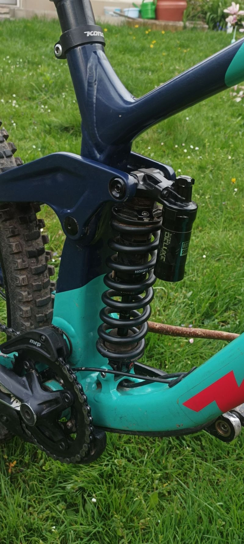 Prodám downhill Kona Operator (posílám poštou)