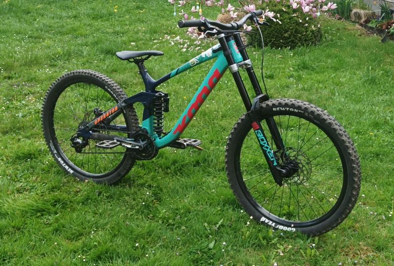 Prodám downhill Kona Operator (posílám poštou)