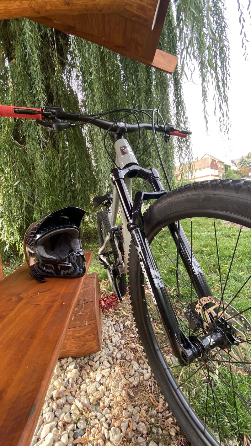 Zánovní trail bike 