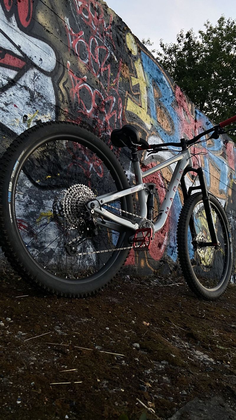Zánovní trail bike 