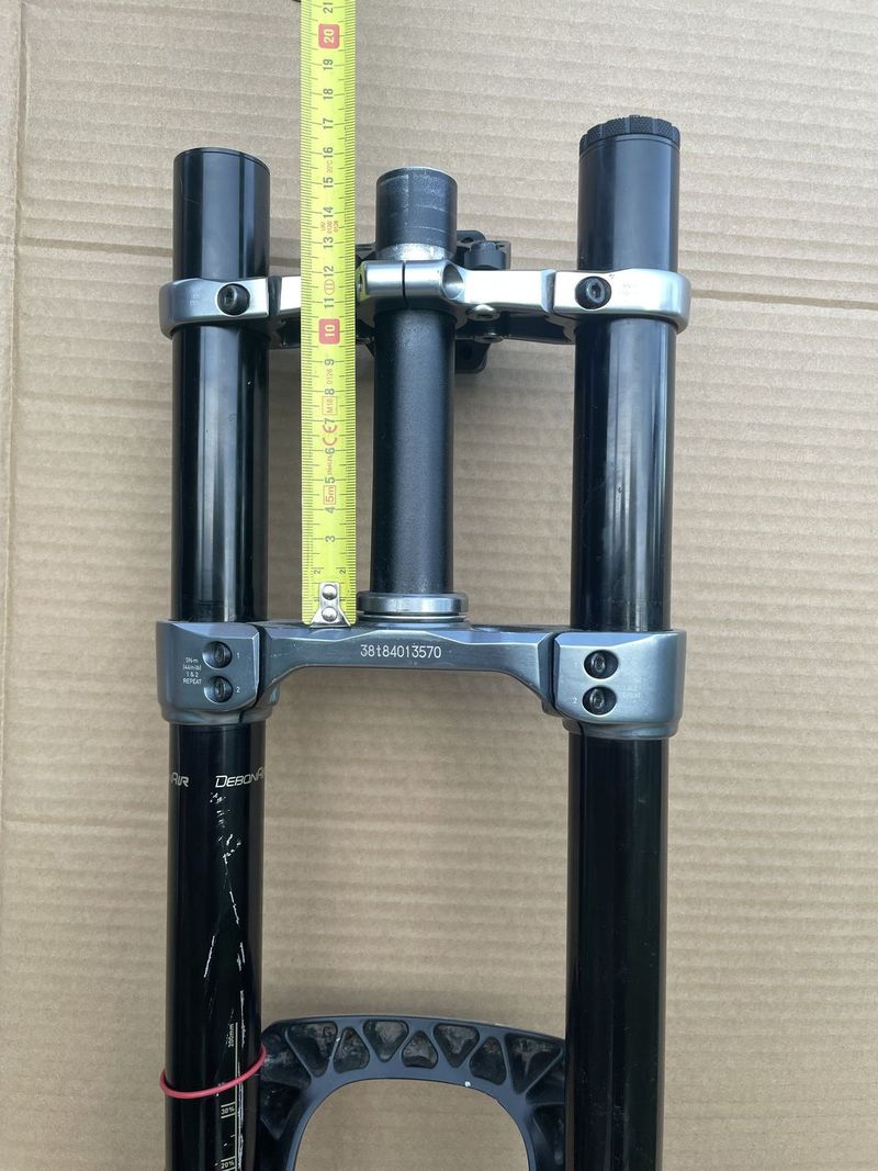 BoXXer World Cup 27,5", poškrábaná noha