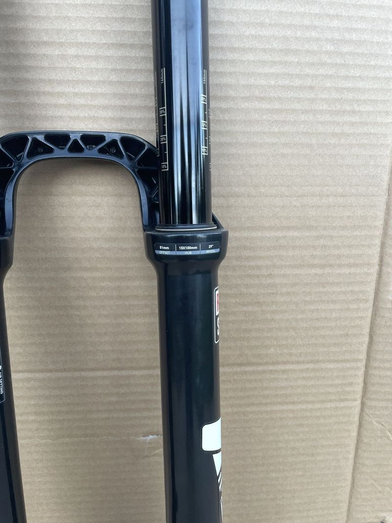 RockShox YARI 180mm, 29"