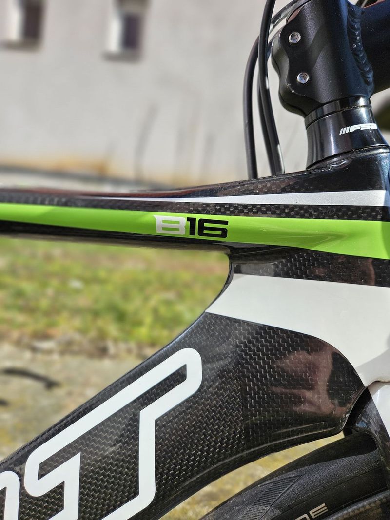Triatlonové kolo Felt B16 Shimano ultegra. karbonové kola - RAKETA !!!