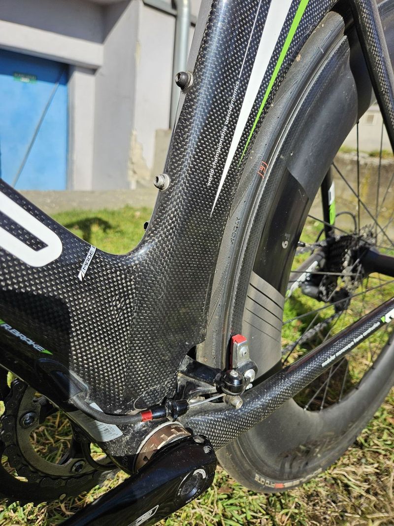 Triatlonové kolo Felt B16 Shimano ultegra. karbonové kola - RAKETA !!!