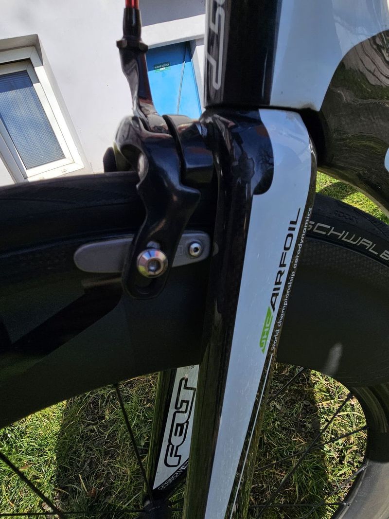Triatlonové kolo Felt B16 Shimano ultegra. karbonové kola - RAKETA !!!
