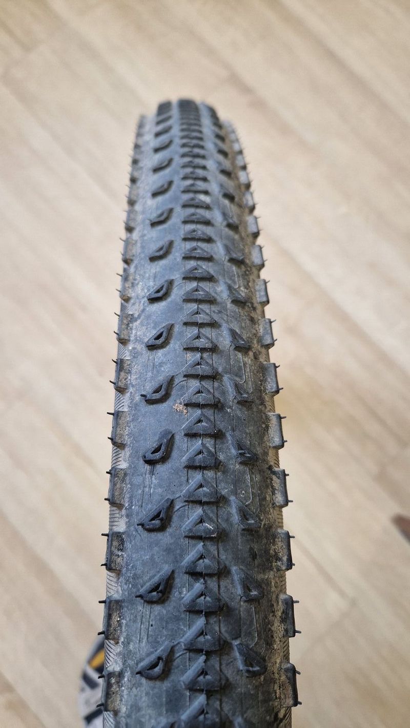 Prodám zapletená kola Bontrager KOVEE Comp TLR
