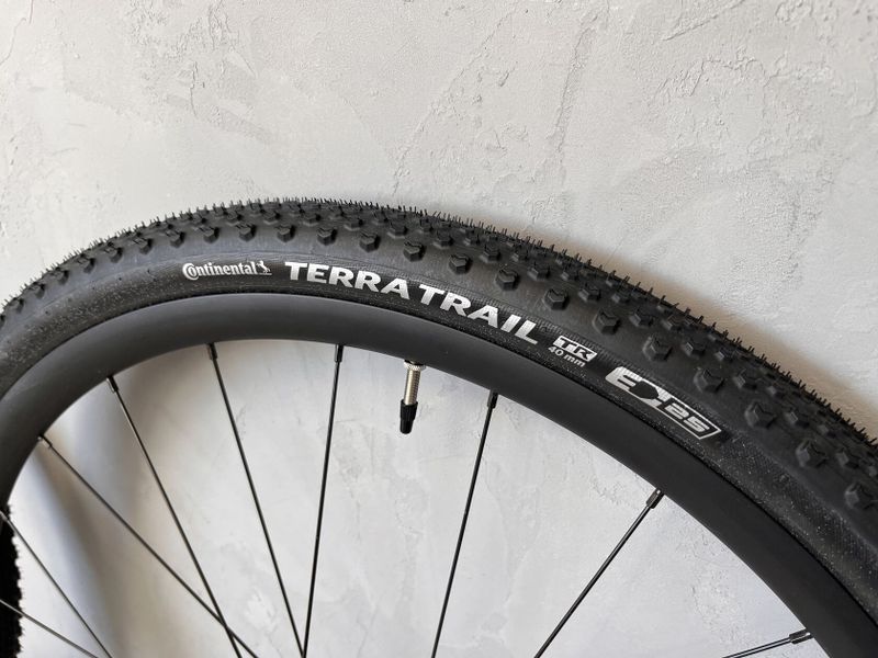 Nová zapletená kola Microtech MX25 + pláště Continental Terra Trail