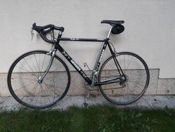 švýcarské silniční kolo Gerber, velikost asi 58, komponenty Campagnolo