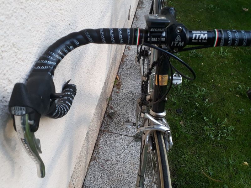 švýcarské silniční kolo Gerber, velikost asi 58, komponenty Campagnolo