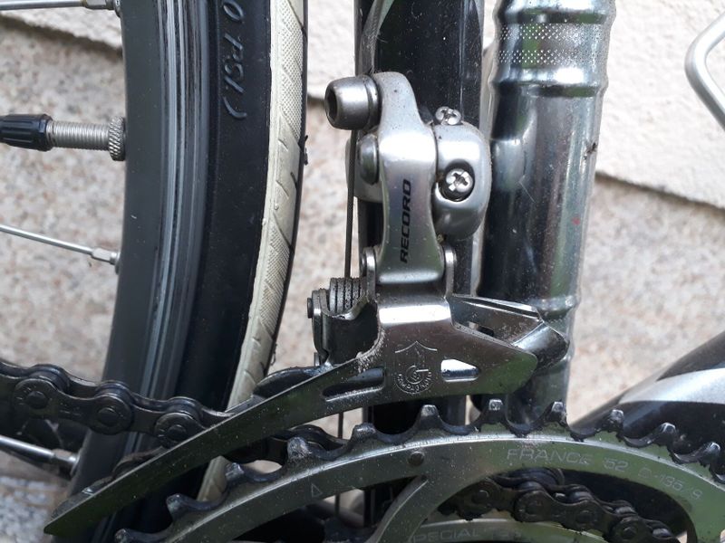 švýcarské silniční kolo Gerber, velikost asi 58, komponenty Campagnolo