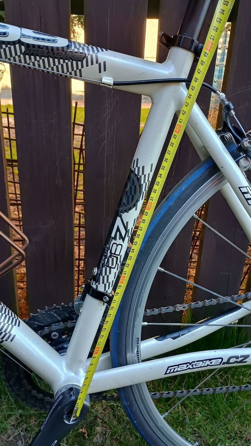 Silniční kolo Maxbike