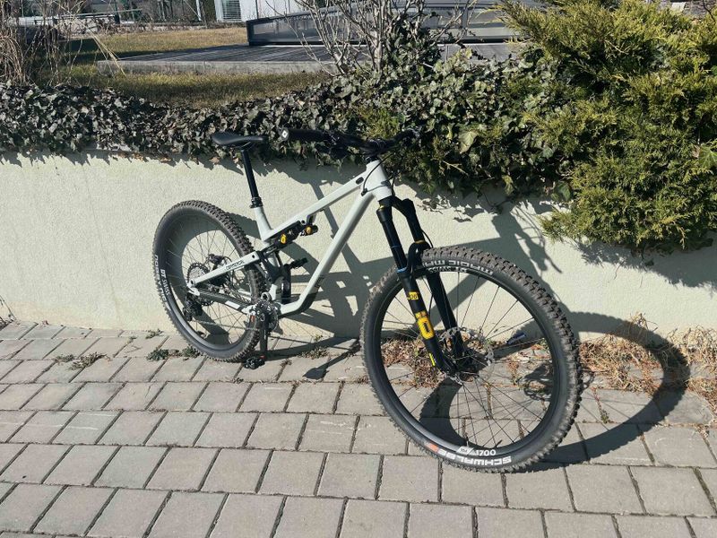 COMMENCAL META TR V4 OHLINS EDITION ASH GREY