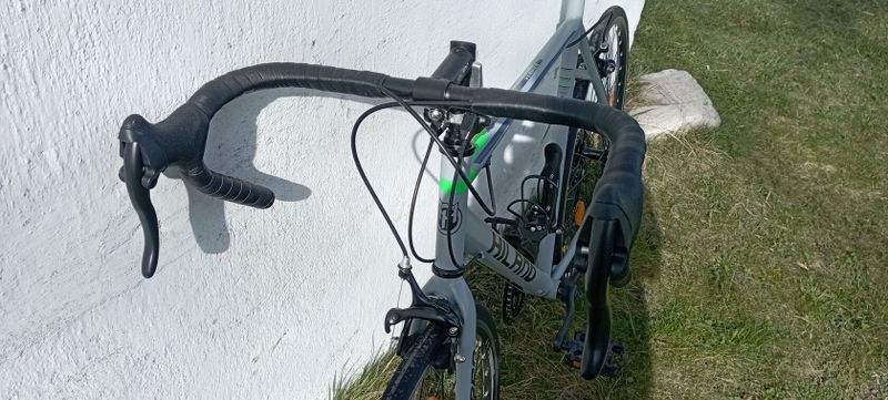 Silniční kolo Hiland Vernier velikost "L"