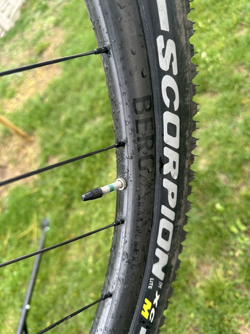 Bianchi Nitron XL - karbonova kola