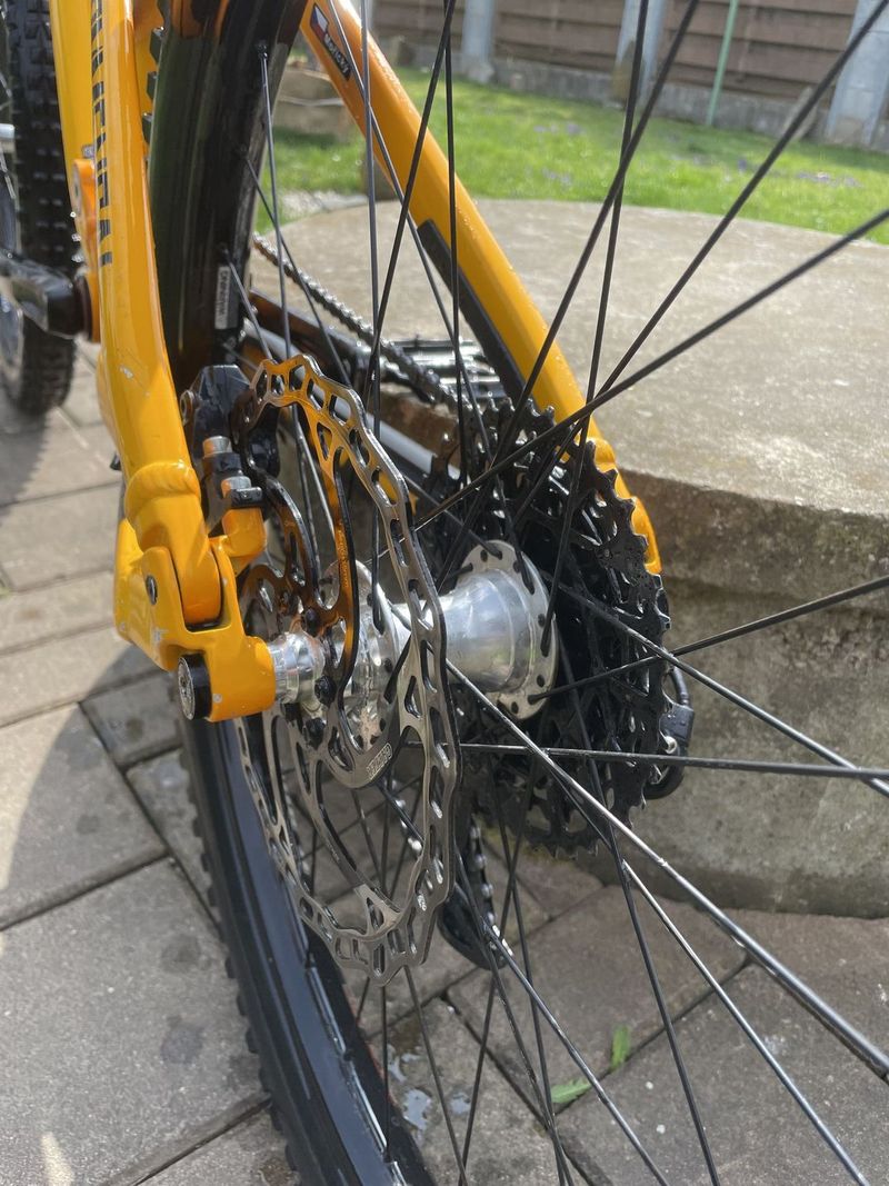 commencal meta