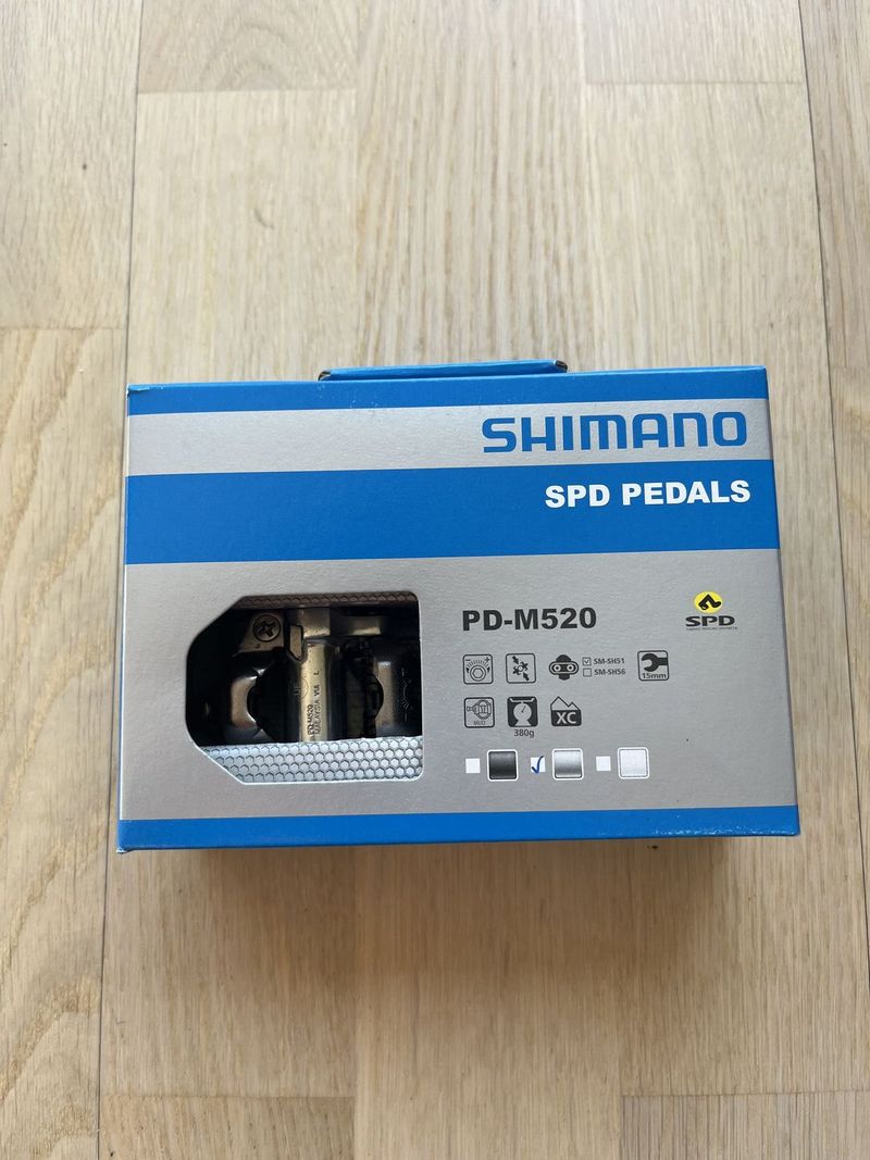 nove Shimano PD-M520