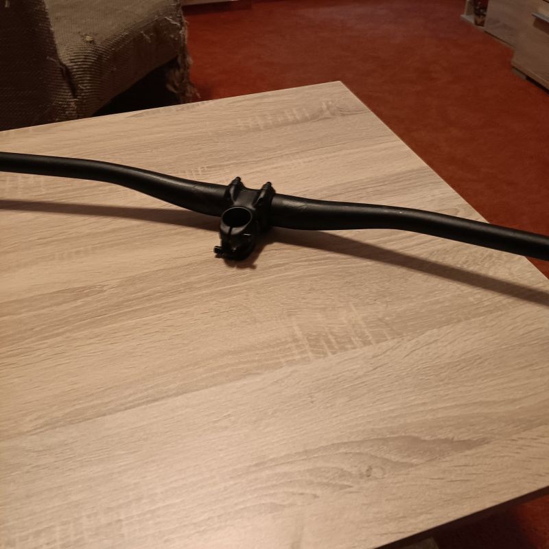 Řídítka a představec Race face Turbine R