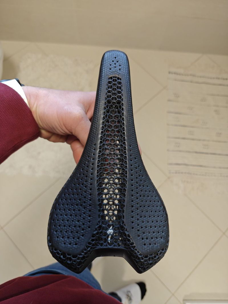 Sedlo SPECIALIZED Romin Evo Mirror Black 143 mm
