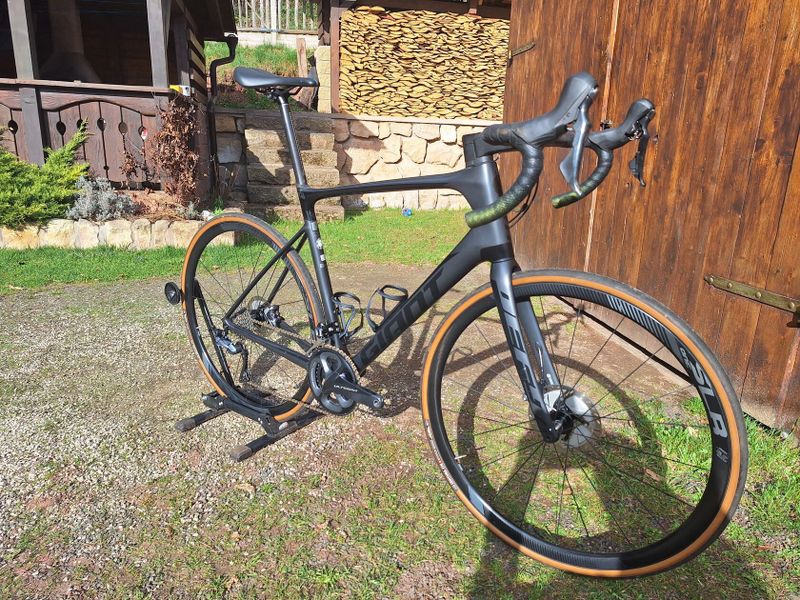 Giant Defy Advanced Pro-velikost L