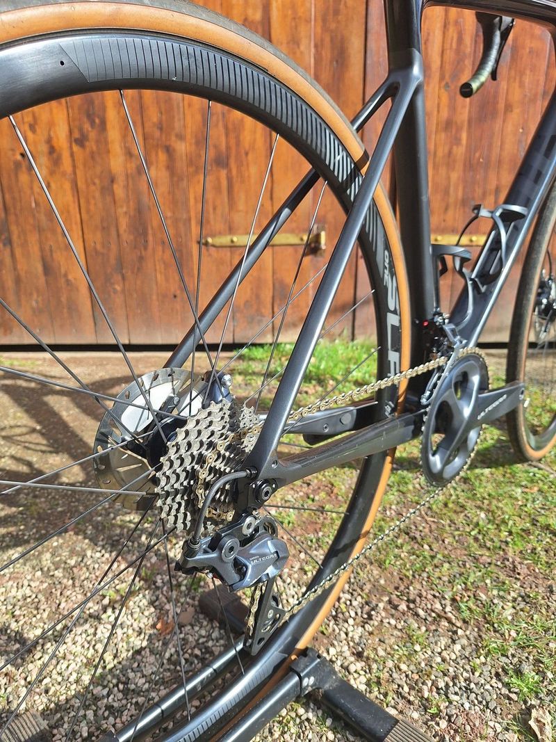 Giant Defy Advanced Pro-velikost L