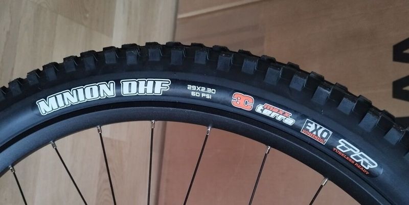 🔥 2x nové 29" pláště Maxxis Minion DHF 3C & Aggressor EXO TR – vylepši svůj výkon na trailu! 🔥