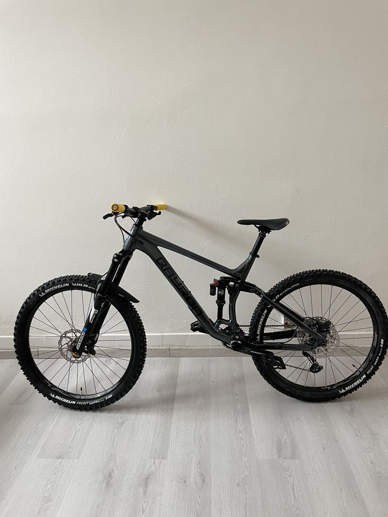 Qayron Carma MKII EN 1F 2022 - Vel. L