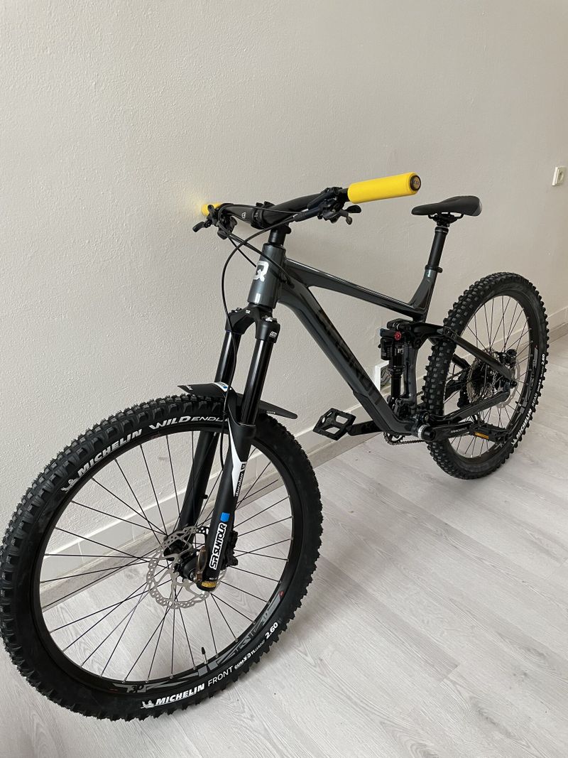 Qayron Carma MKII EN 1F 2022 - Vel. L