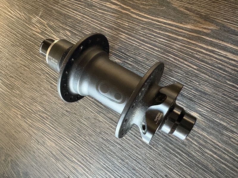 Zadni naboj Crankbrothers 148x12 XD