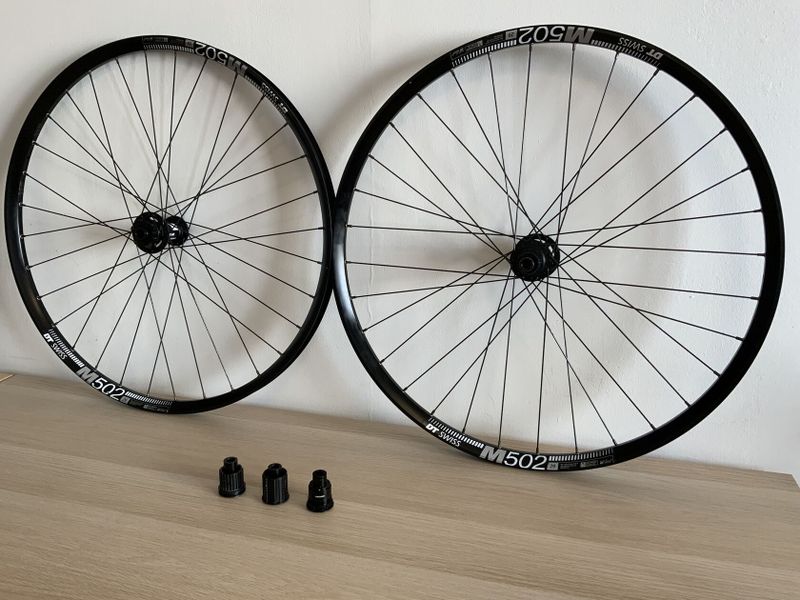 AM / Enduro 29 Zapletena kola DT SWISS, rafky M 502, naboje 350 Boost, orech Sram XD a Shimano 11/12