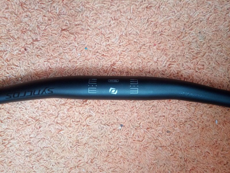 Prodám nová řidítka syncros Flaser 760 mm.