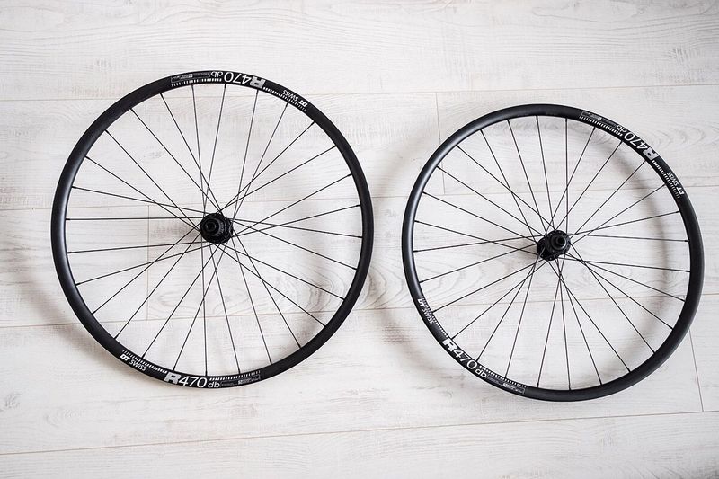 Kola DT Swiss R470 db + pláště Vittoria Rubino Pro G2