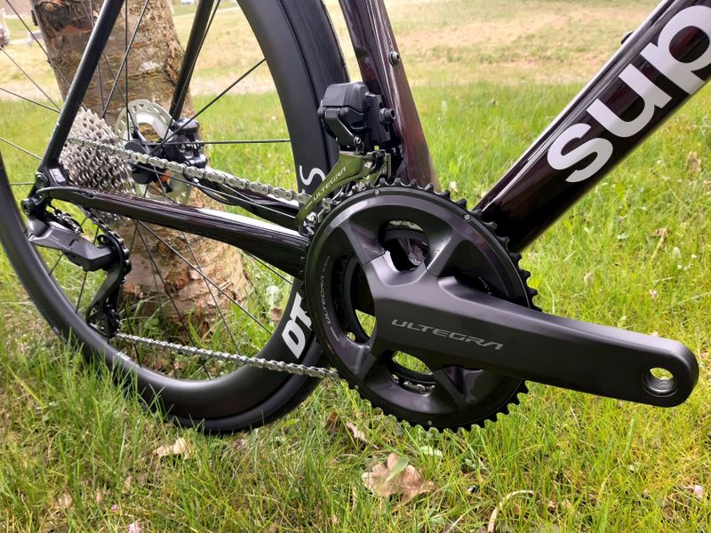 NOVÉ Karbonové silniční kolo Superior X-ROAD 9.8 GF Ultegra Di2 2025