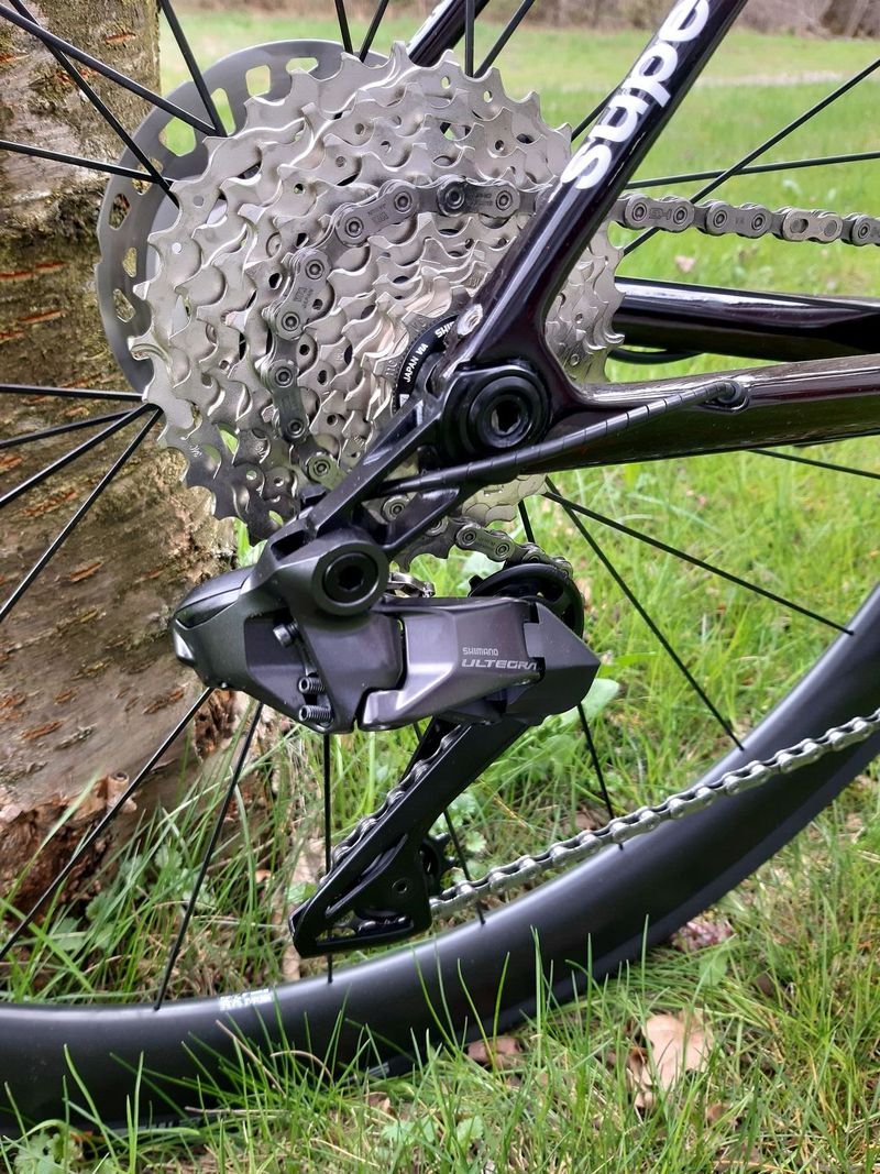 NOVÉ Karbonové silniční kolo Superior X-ROAD 9.8 GF Ultegra Di2 2025